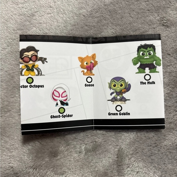 Disney Marvel Doorables Goose from Captain Marvel - Picture 5 of 5